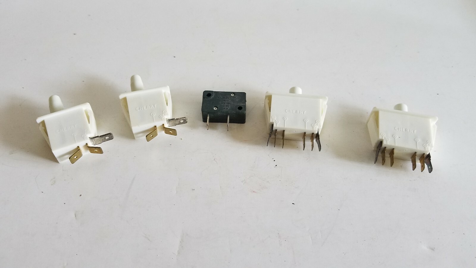 CHERRY Switches F69 E79 G18 Not Sure AS IS Bent Prongs HELP Lot of 5 Vintage