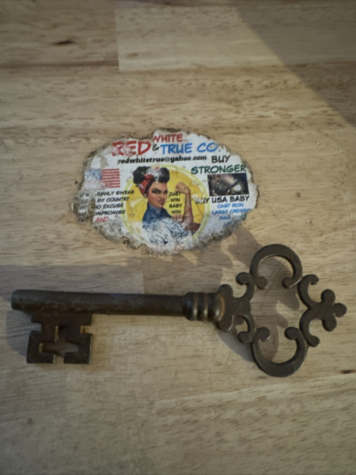 Victorian Key Cathedral Door Iron Skeleton Patina Collector Paperweight METAL