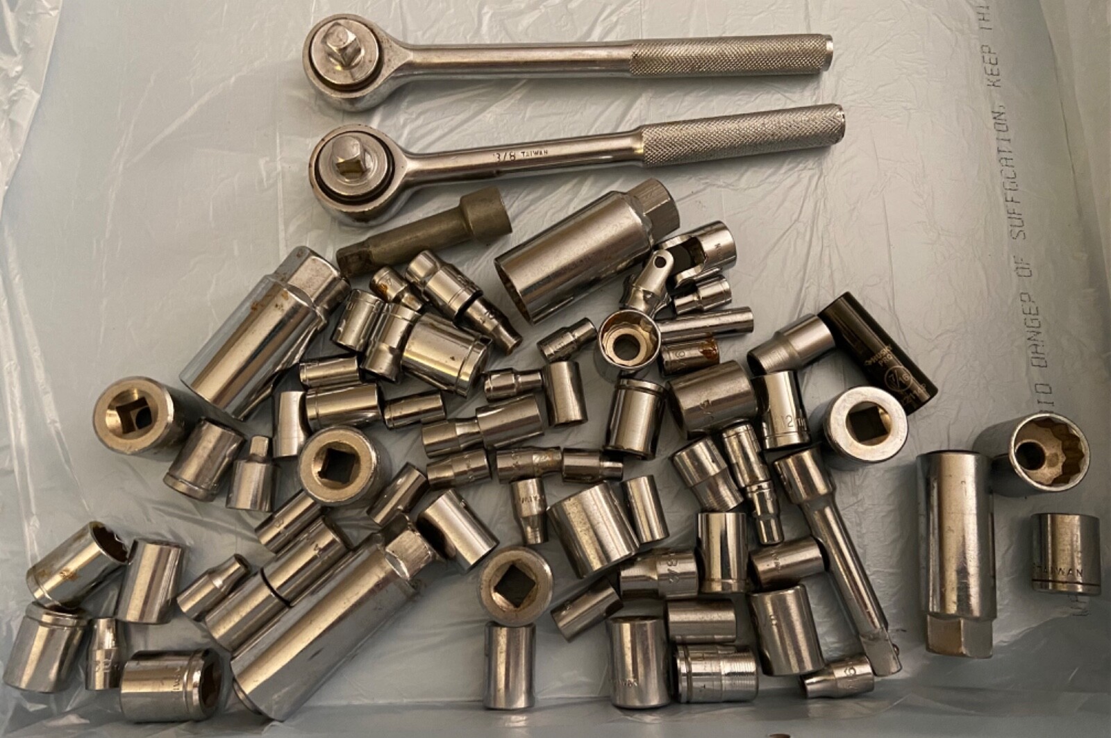 SALE! Assorted wrenches combination wrenches socket wrenches see pic’s 80 pieces