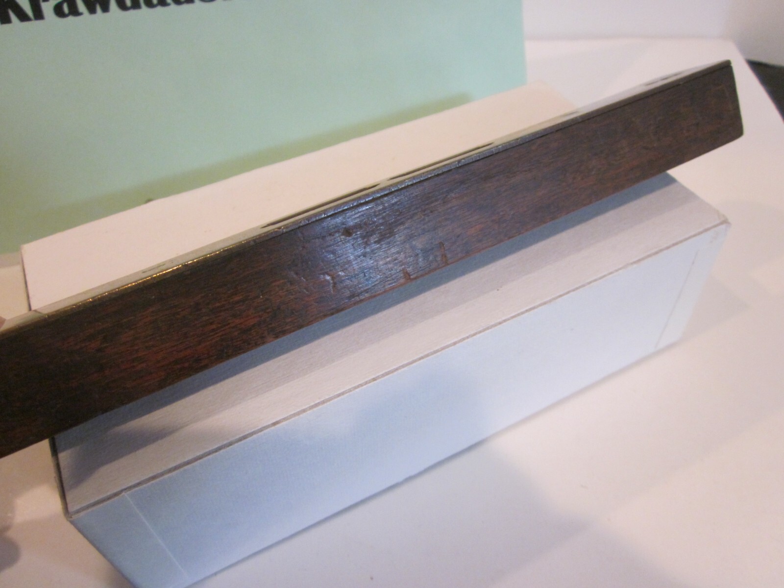 ANTIQUE CARPENTERS SPIRIT LEVEL 8″ HARDWOOD W/ BRASS BEVELLED ENDS UNMARKED