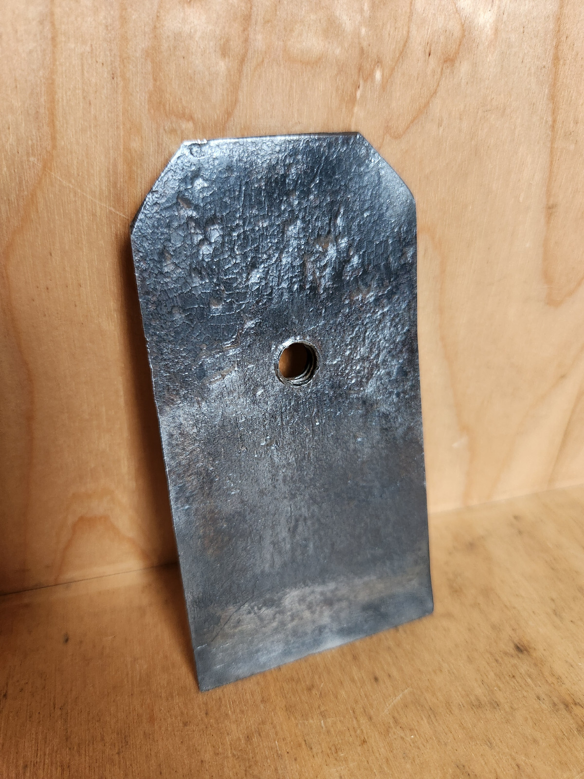 Chip breaker and blade width 2 2/8″ length 7 6/8″