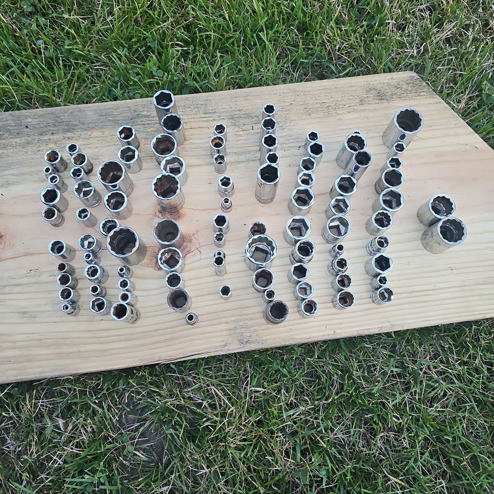 Husky Tool USA Socket Lot of 92 1/2″ 3/8″ 1/4″ Dr SAE /Metric Shallow /Deep