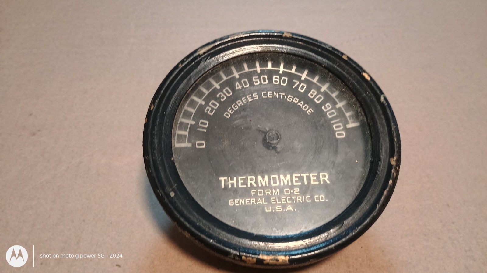 Vtg 5″ Degrees Centigrade Gauge thermometer General Electric Co. Form 0-2 USA