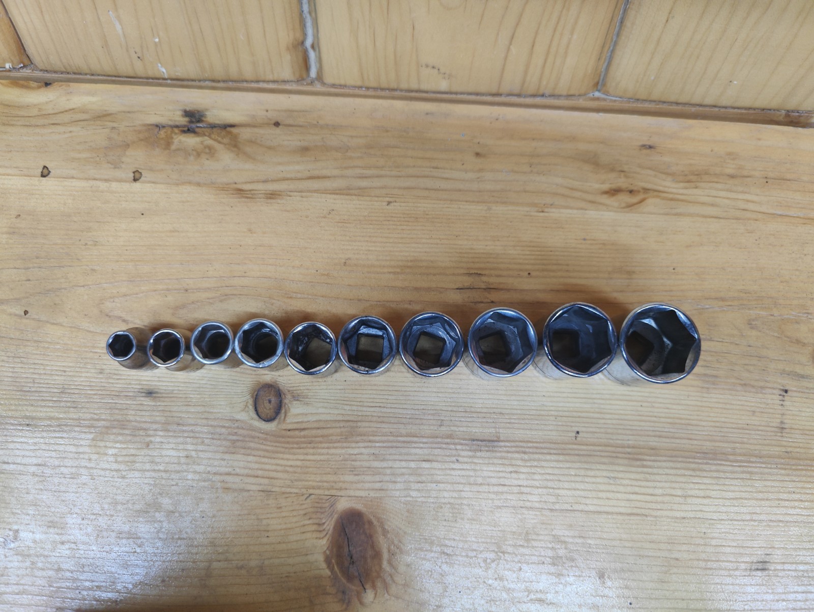 Vintage Craftsman USA 10pc. 3/8 dr. 6pt. 5/16″ Thru 7/8″ Inverted G Series
