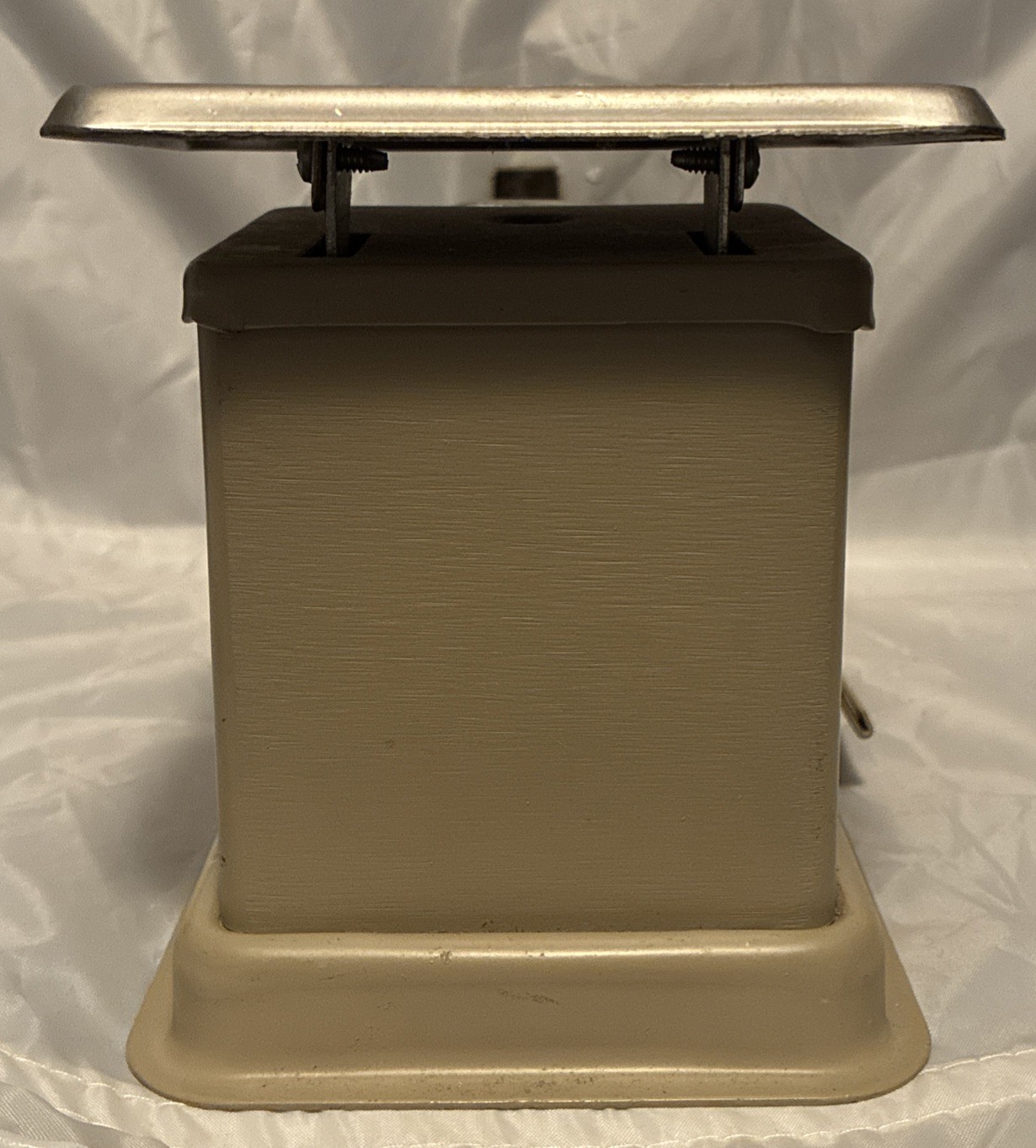 Vintage Pelouze 1985 Balance Beam Postal Scale 1-16oz. Model PAA-1