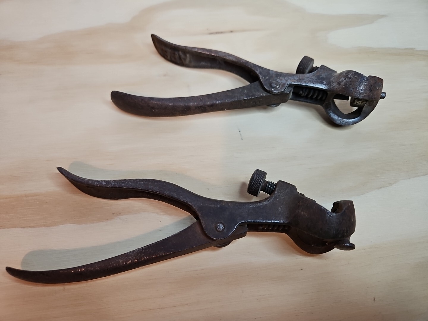 TOOLS Chas Morrill Hand Saw Tooth Set Setter Vintage Cast Iron APEX & #1 Lot ×2