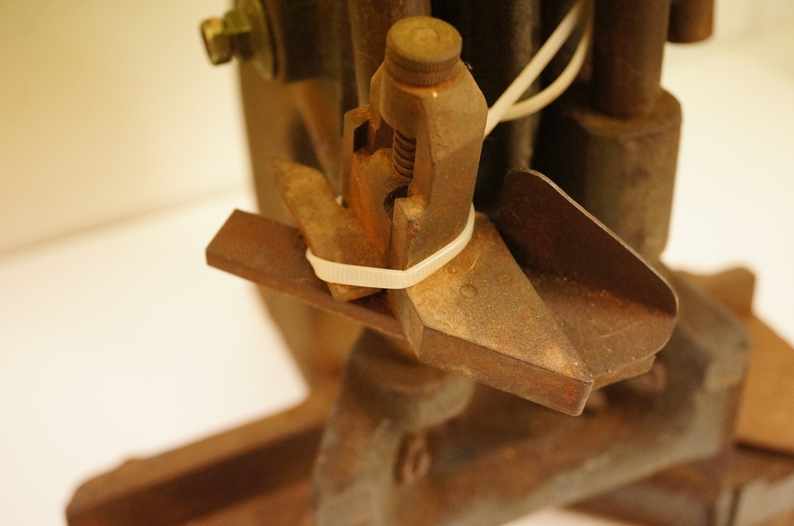 Georgia Art Dixie Chopper Manual Miter Guillotine Picture Frame Cutter Tool