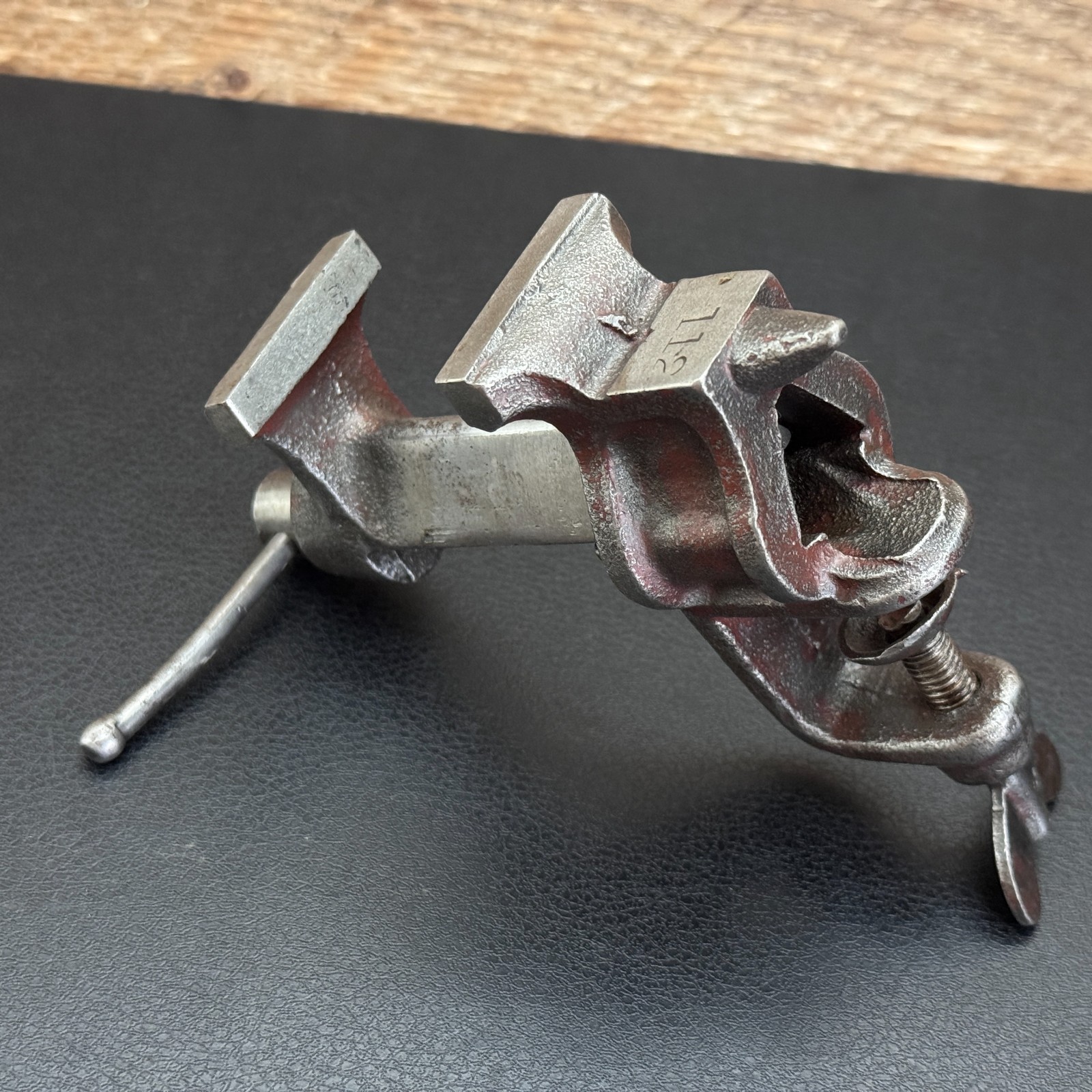 Antique Early 1900s BONNEY Clamp-On Jeweler’s Anvil Vise 1-1/2″ Jaws No. 112