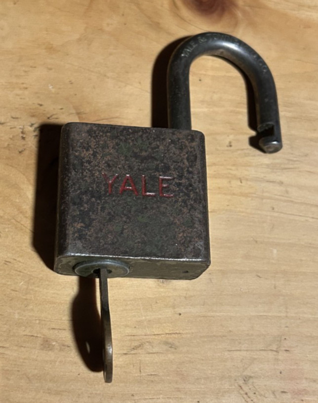 Lot of Vintage Yale padlock, combo lock, vintage brass padlock and misc keys