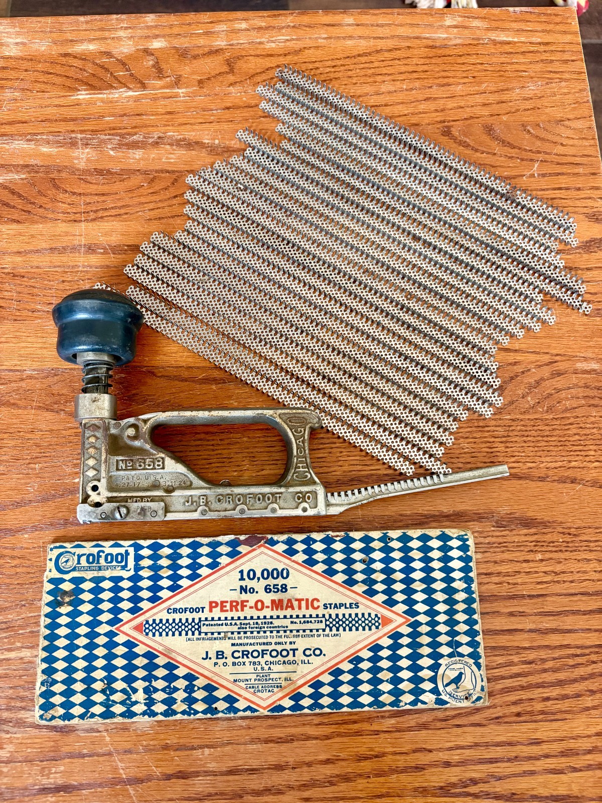 Antique J.B. Crowfoot #658 Stapler With Staples