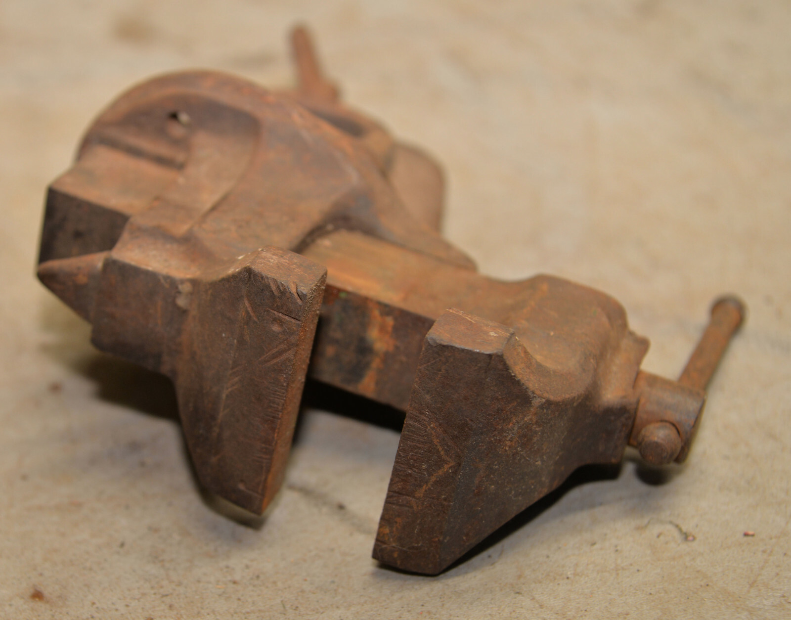 Jewelers bench vise 2 1/4″ wide jaw collectible anvil & horn jewelry making tool
