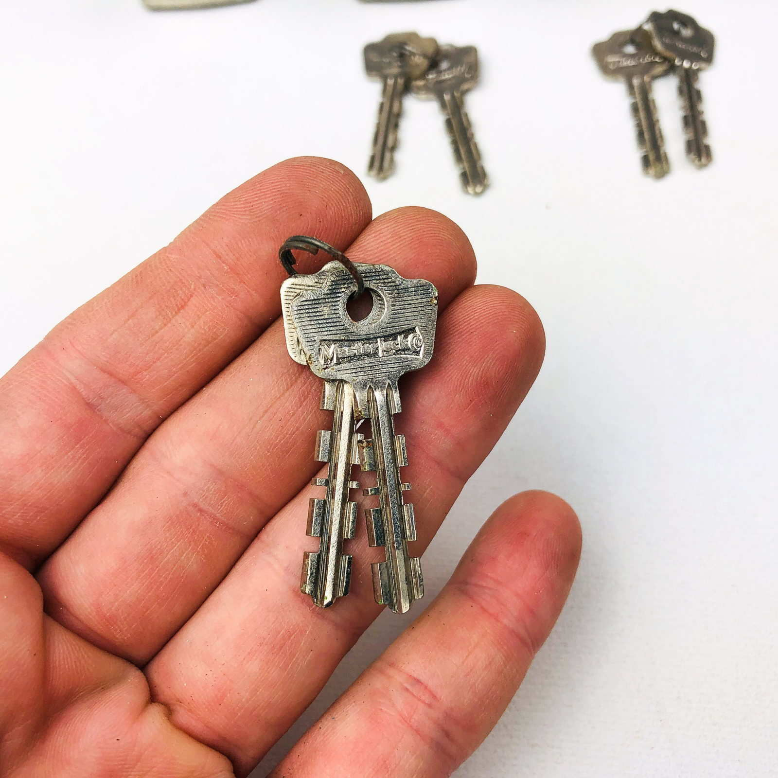 3ct Vintage No 105 Master Lock Padlock 7/8″ Shackle New NOS Keyed Alike 041