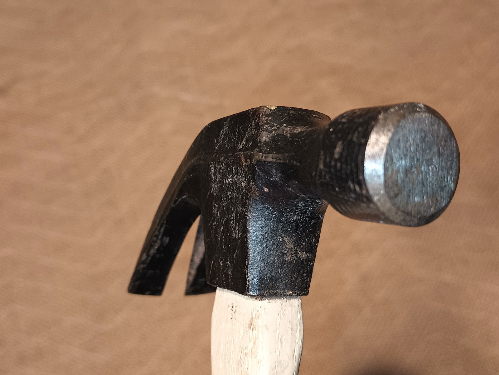 VAUGHAN 7 oz. Claw Hammer DD7 Wood Handle-Made in USA