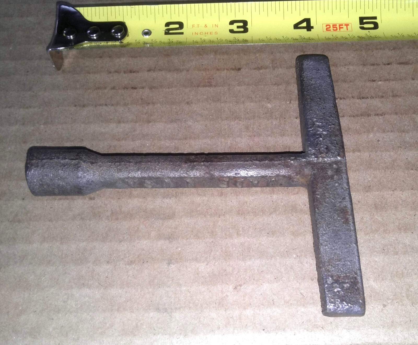Pyrofax T-Handle Vintage Cast Iron Wrench Key Tool Gas Pump Valve Shut-Off