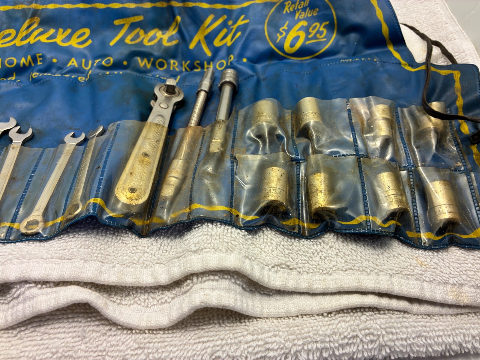 VINTAGE OXWALL’S DELUXE TOOL KIT FOR HOME -AUTO -WORKSHOP