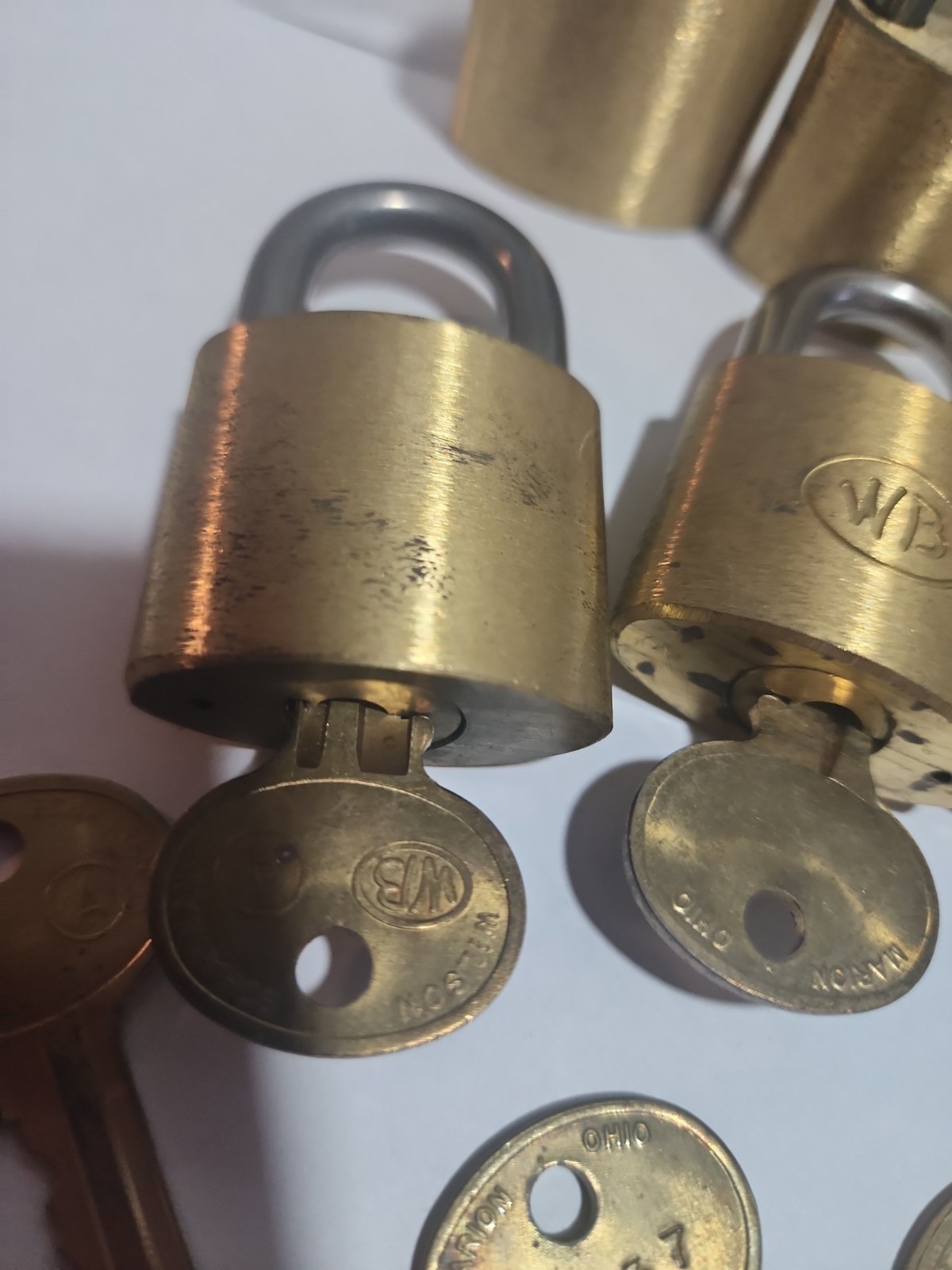 ​Lot of 6 Wilson Bohannan Padlocks Type 51310 1/2 Brass – Keyed Alike (1 Key Ope