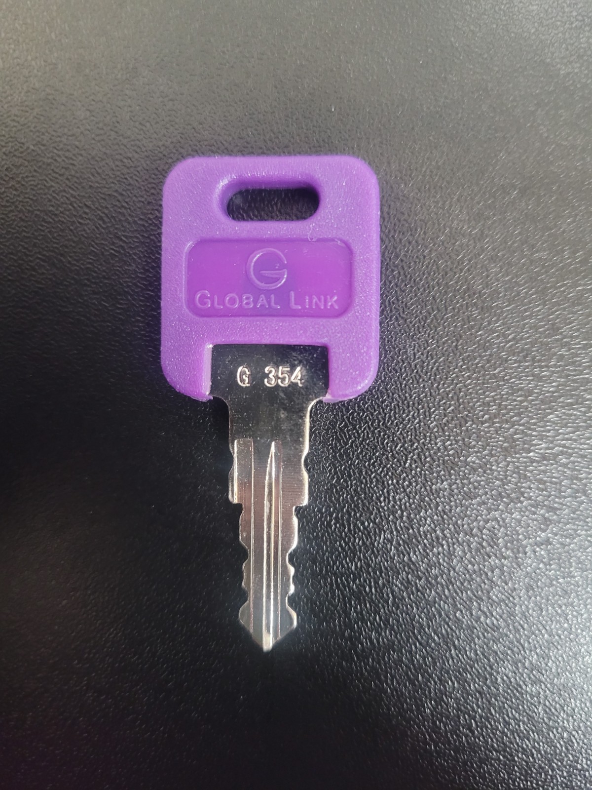 Pre-Cut Global Link Key G#354
