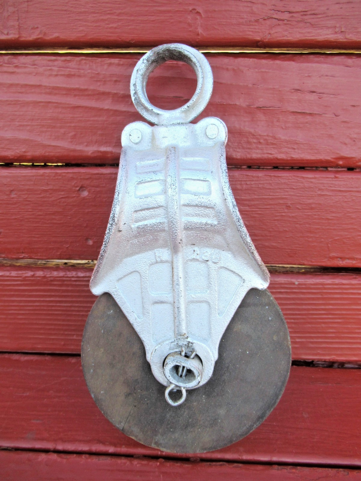 Vintage painted Silver Meyers Barn wood Pulley in Steel Housing H235 H236