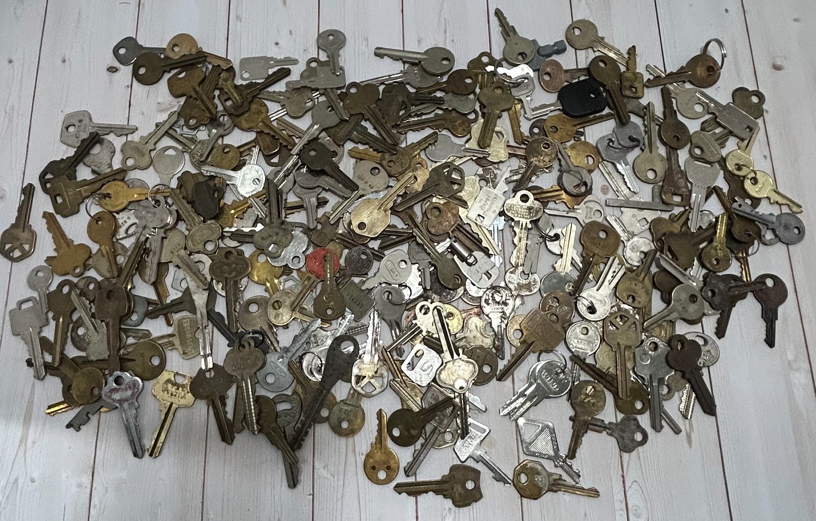 Huge Lot 4+ lbs. of Vintage Keys ~ Huber, Unger, Keil, Sargent, Jeco, +