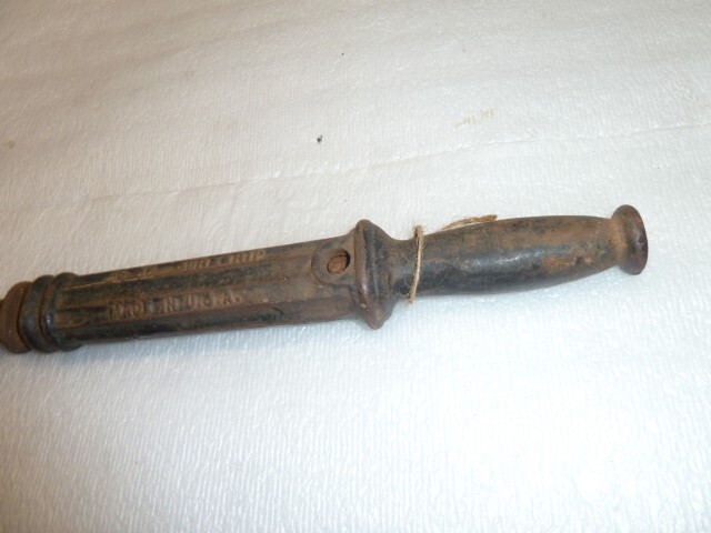 Vintage BRIDGEPORT Hardware No. 56 SUREGRIP Nail Puller Farm Tool USA