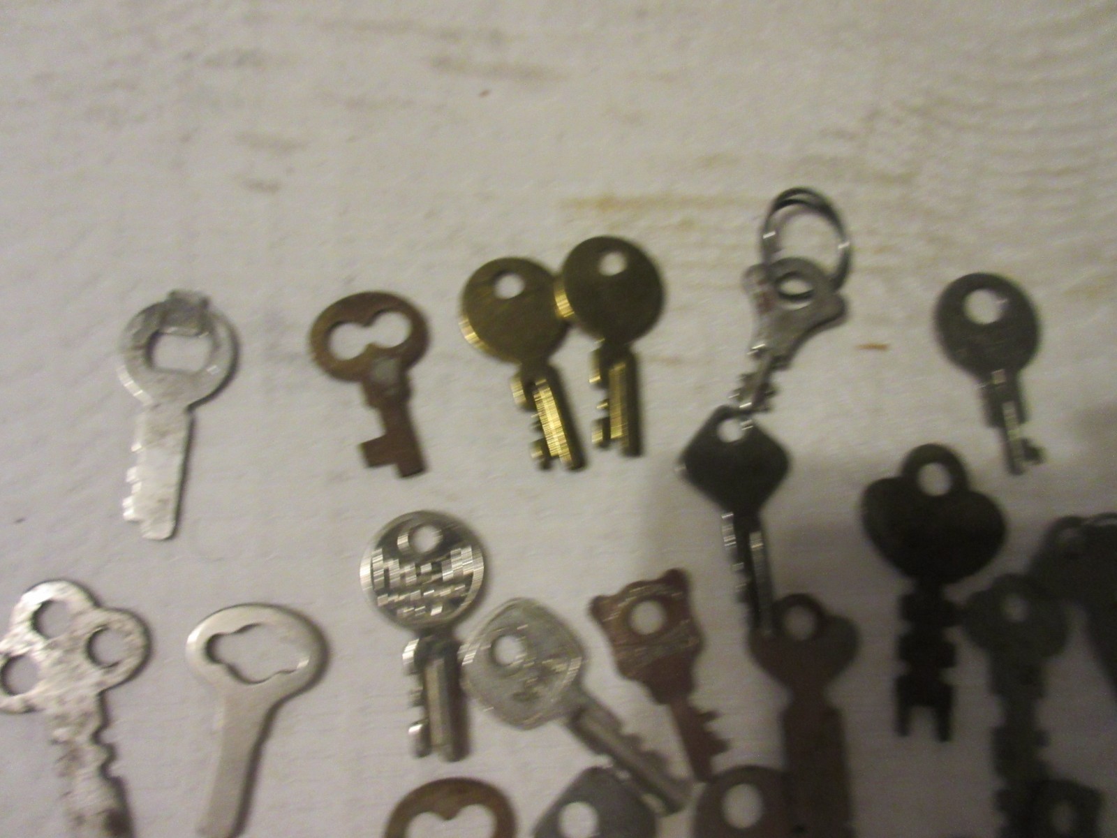 Lot Of 28 Vintage Old Antique Flat Steel Iron Skeleton Keys
