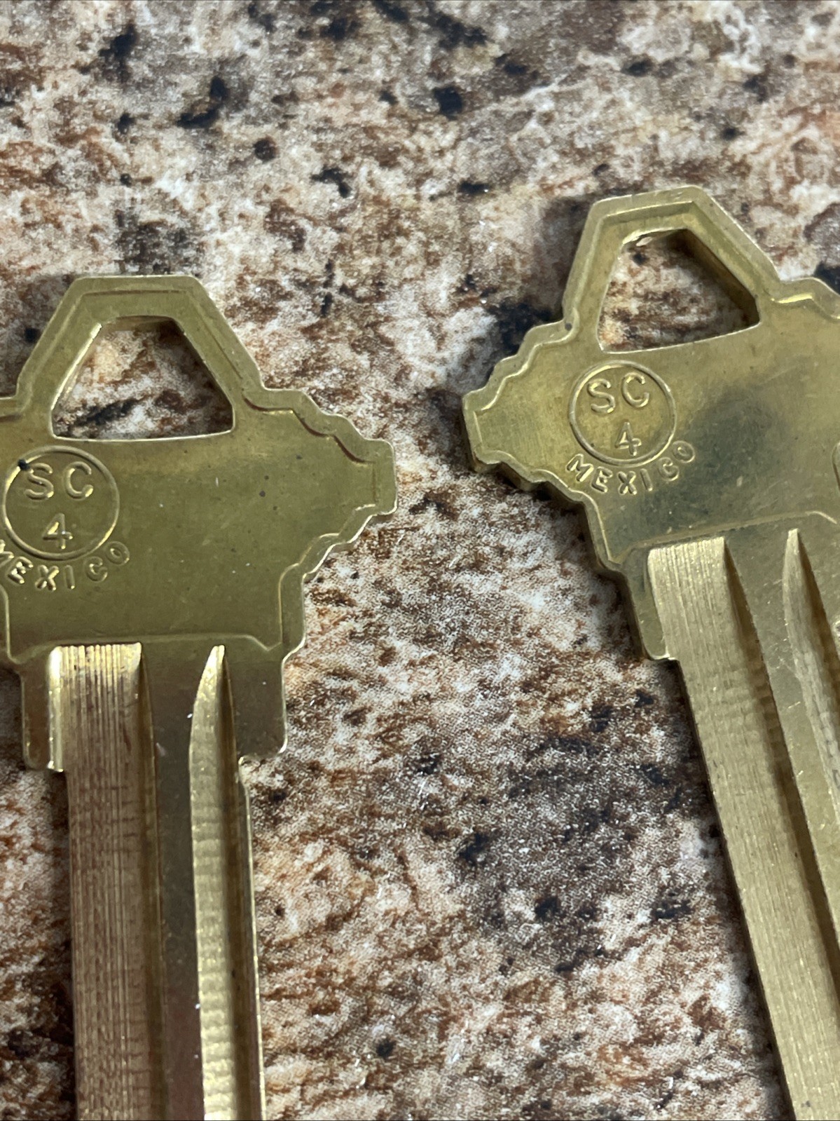 Lot Of 2 Midwest Gold Blank Keys Sc4 331780