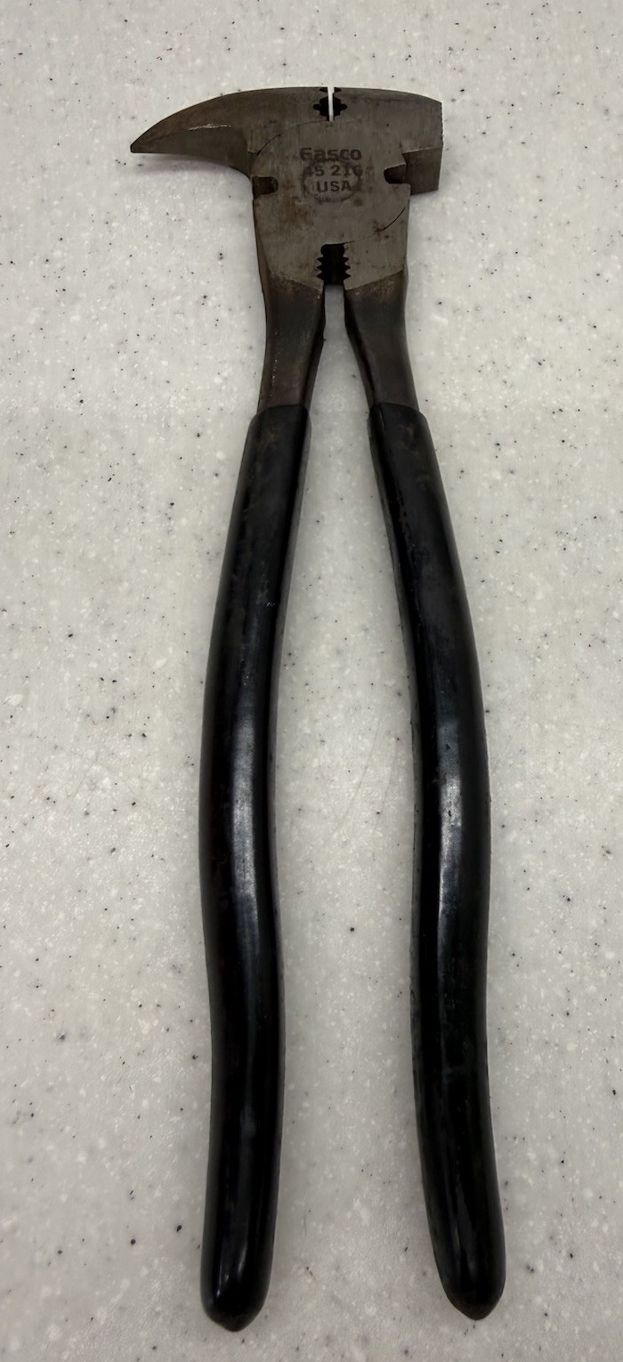 Vintage EASCO 45210 USA Fencing Pliers Fence Tool Wire Cutter Staple Puller