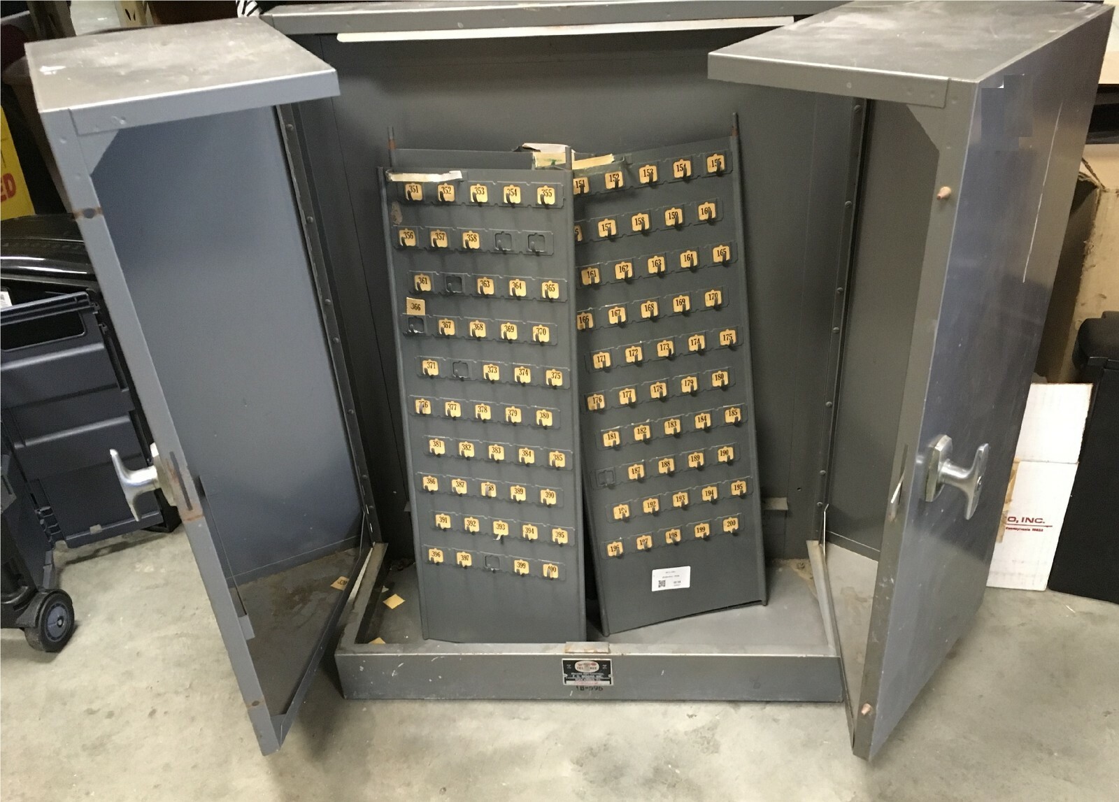 300 KEY Cabinet Steel USA made 30x24in. TEL KEE P.O. Moore Key Systems Sunroc