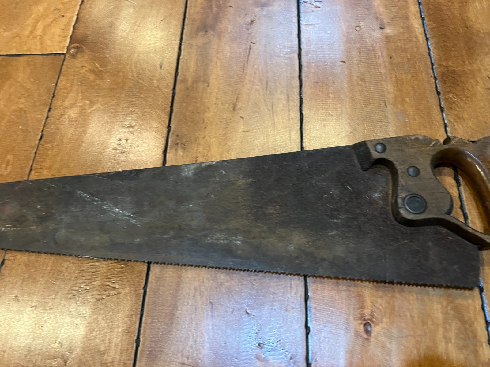 Antique SIMONDS 24″ Hand Saw Carved Wood Handle Tool VINTAGE