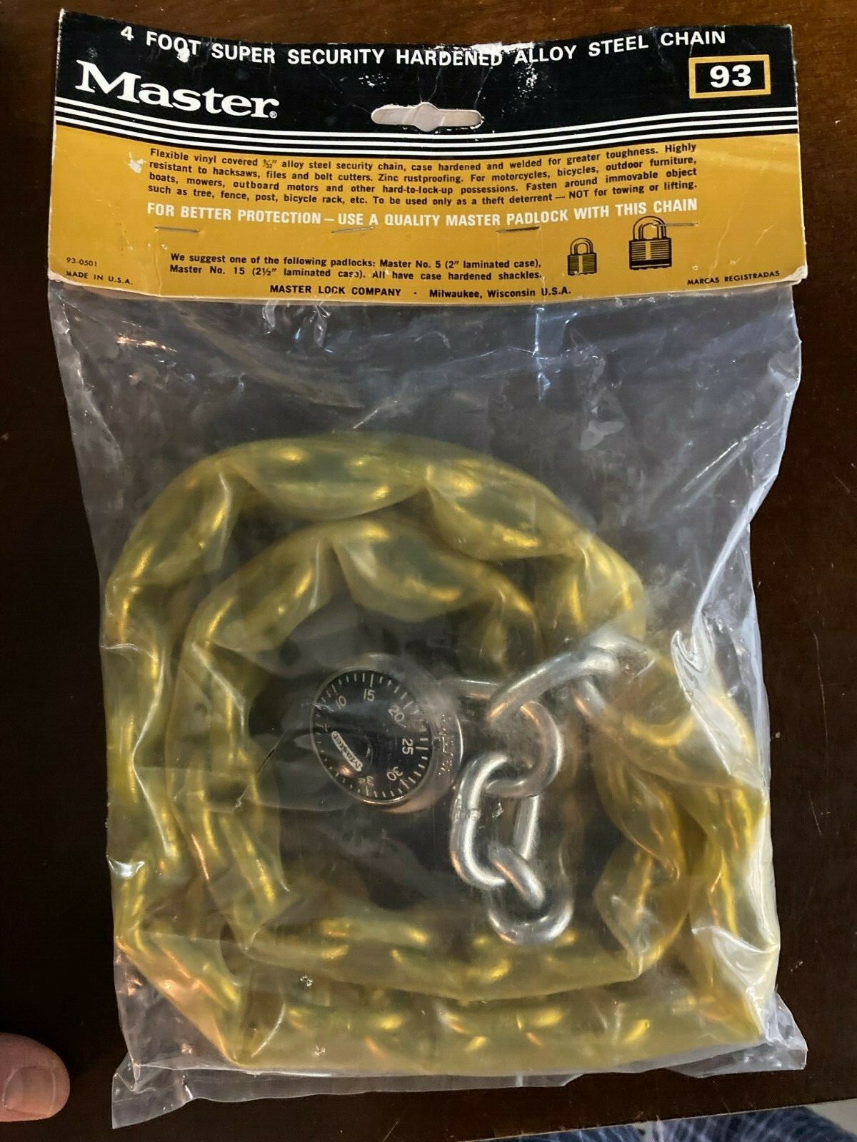 NIP,Vintage Master Lock 4′ Gold Vinyl Covered Chain & Lock,USA Milwaukee