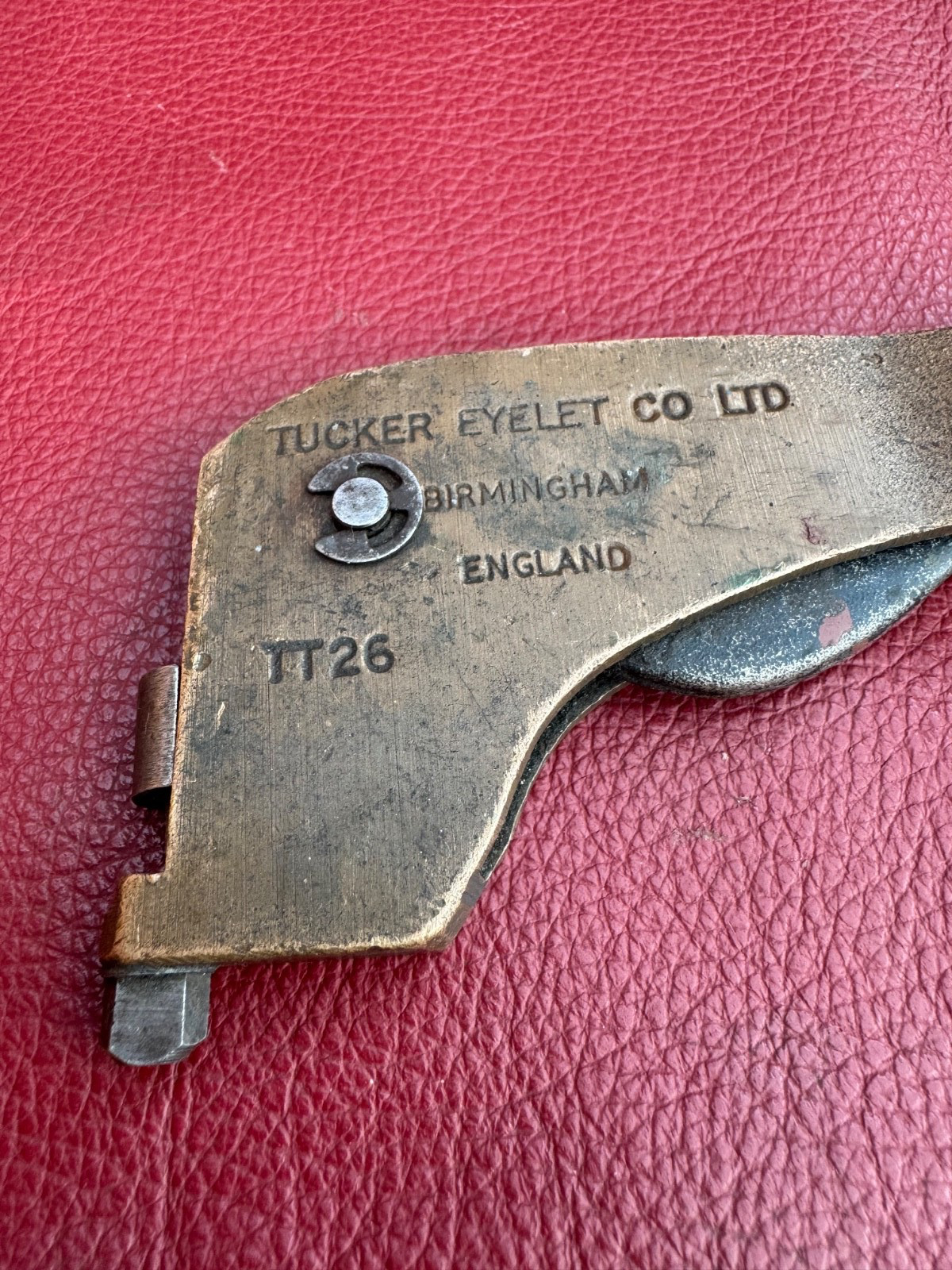 Vintage Tucker Eyelet Co TT26 Pop Rivet Gun Riveter Birmingham England