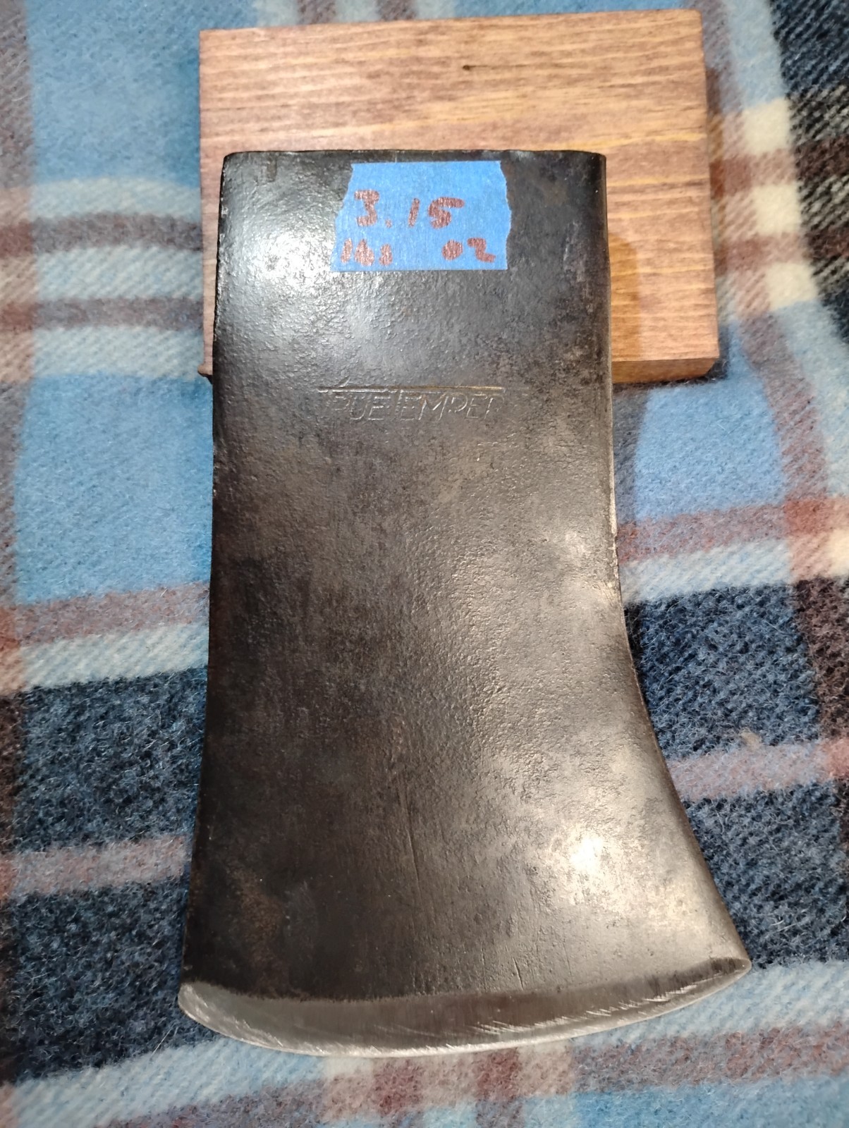 true temper axe 3lb 15 oz 6 ridges.