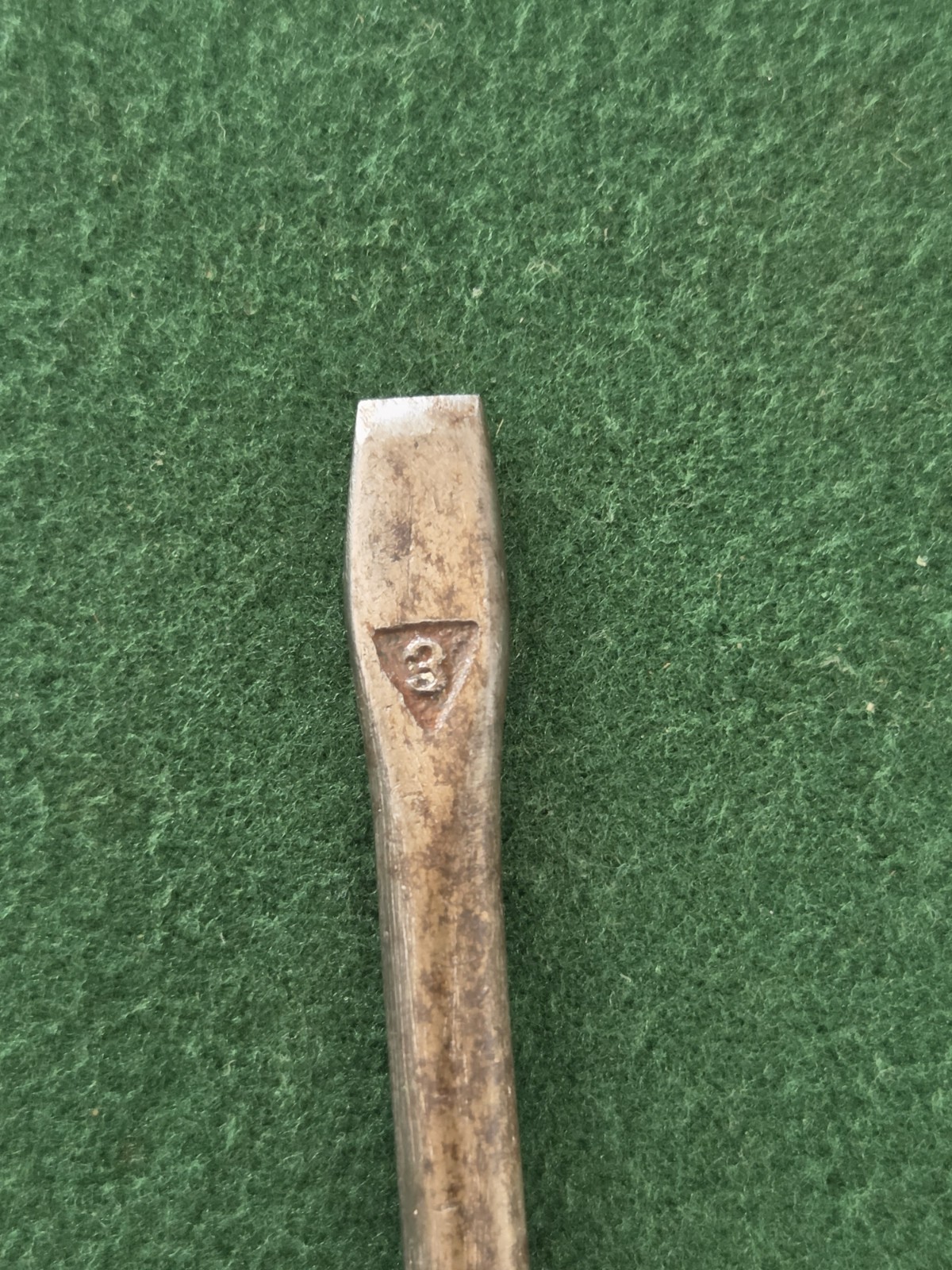 VINTAGE TOBRIN #3 SCREWDRIVER WITH PERFECT HANDLE 6-1/2″ LOA MADE IN USA