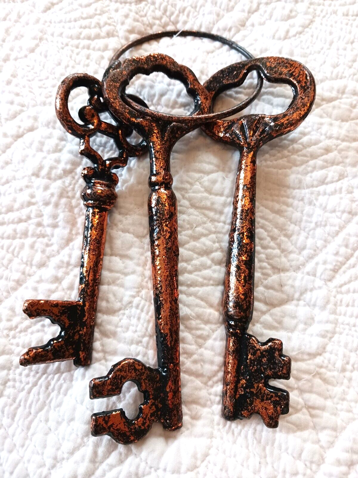 3 Shabby Chic Decorative Copper Metal Oversize Skeleton Keys on Key Ring Medieva