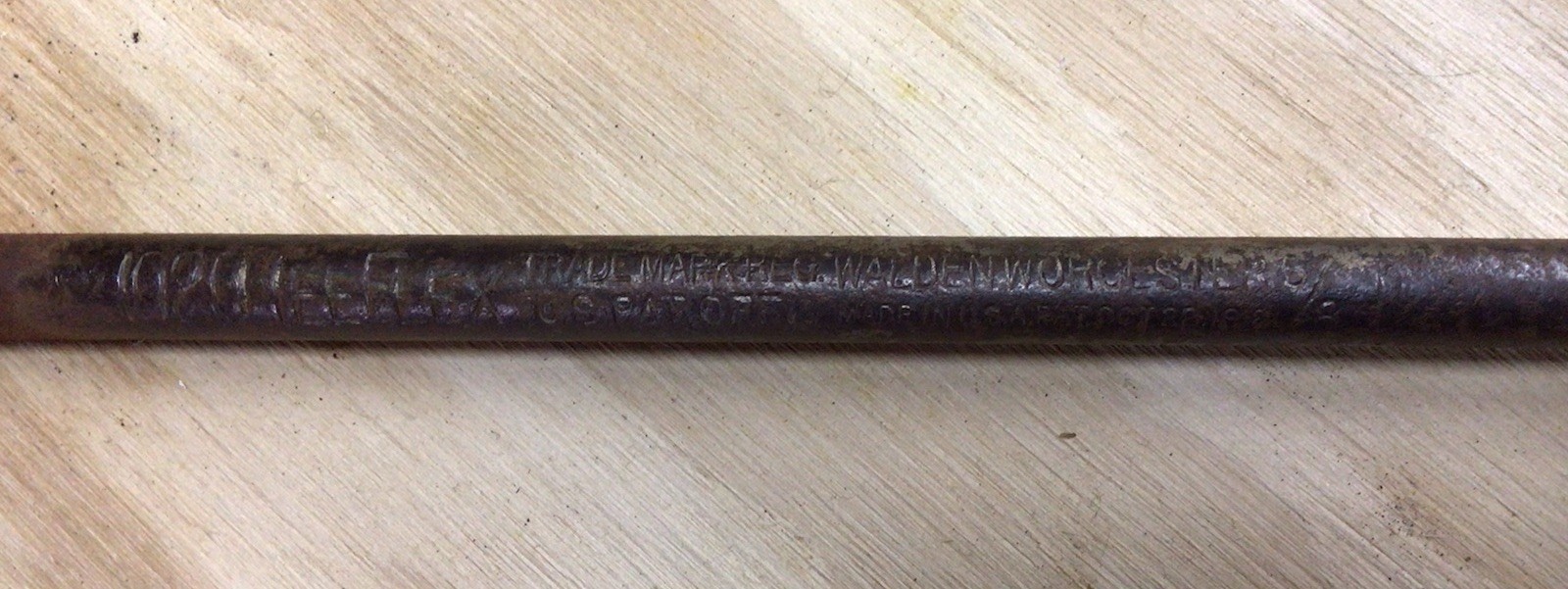 Walden Worcester 1020 Tee Flex T Handle 5/8″ Universal Socket Patent 1918 H023