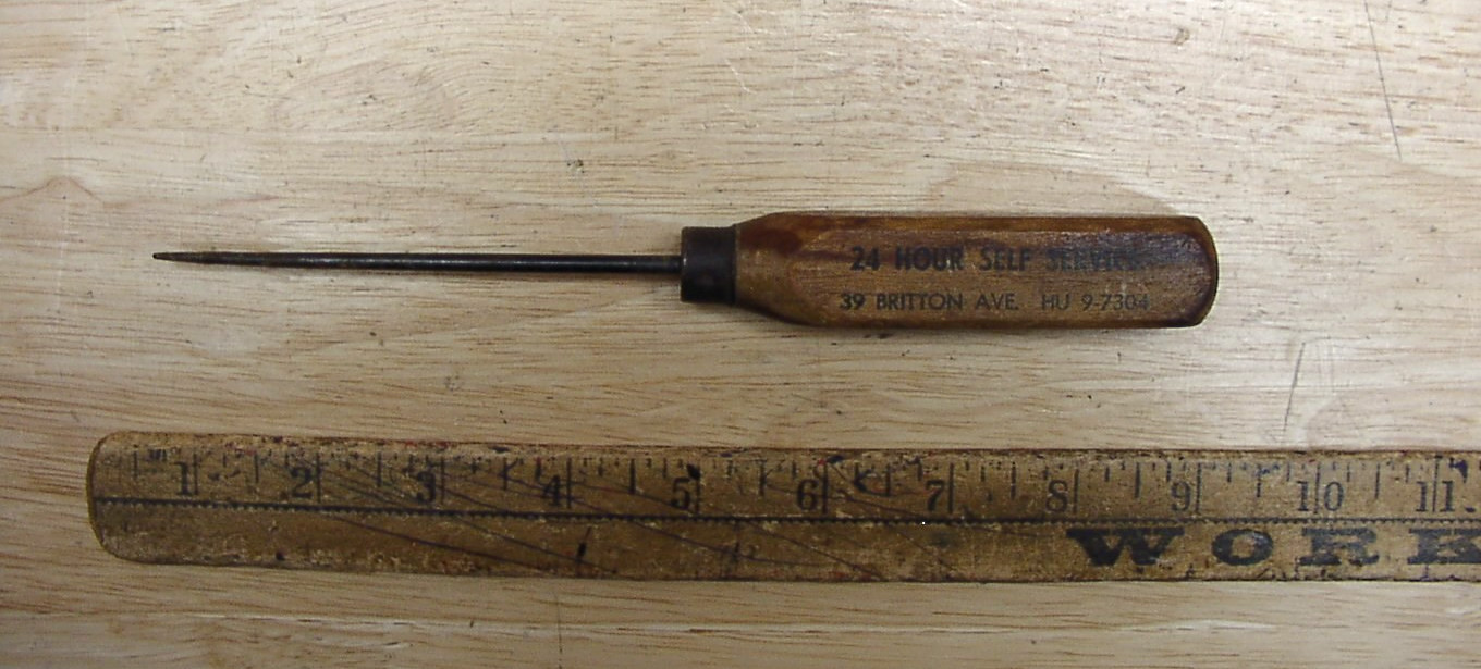 Antique Wood Handle Ice Pick,Torrington Ice Co.,8-1/4″,Conn. Collectible,GOOD