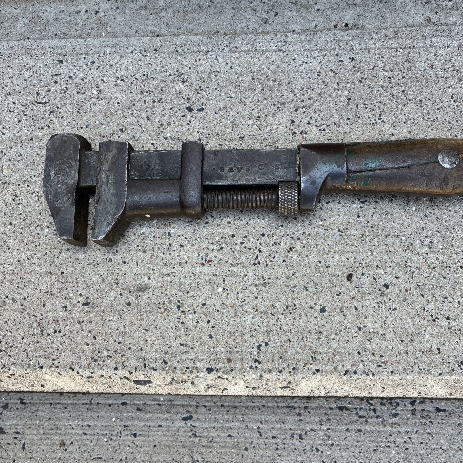 VINTAGE COES WRENCH CO. WORCESTER MASS MONKEY WRENCH WOOD HANDLE USA