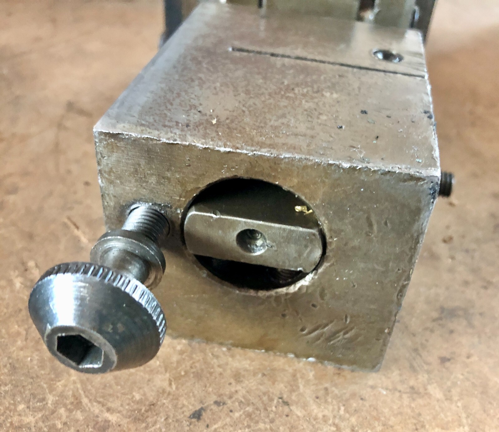 Slitters/Slater Shave Tool Head 62-4H (1″ capacity) w/ Mount Block