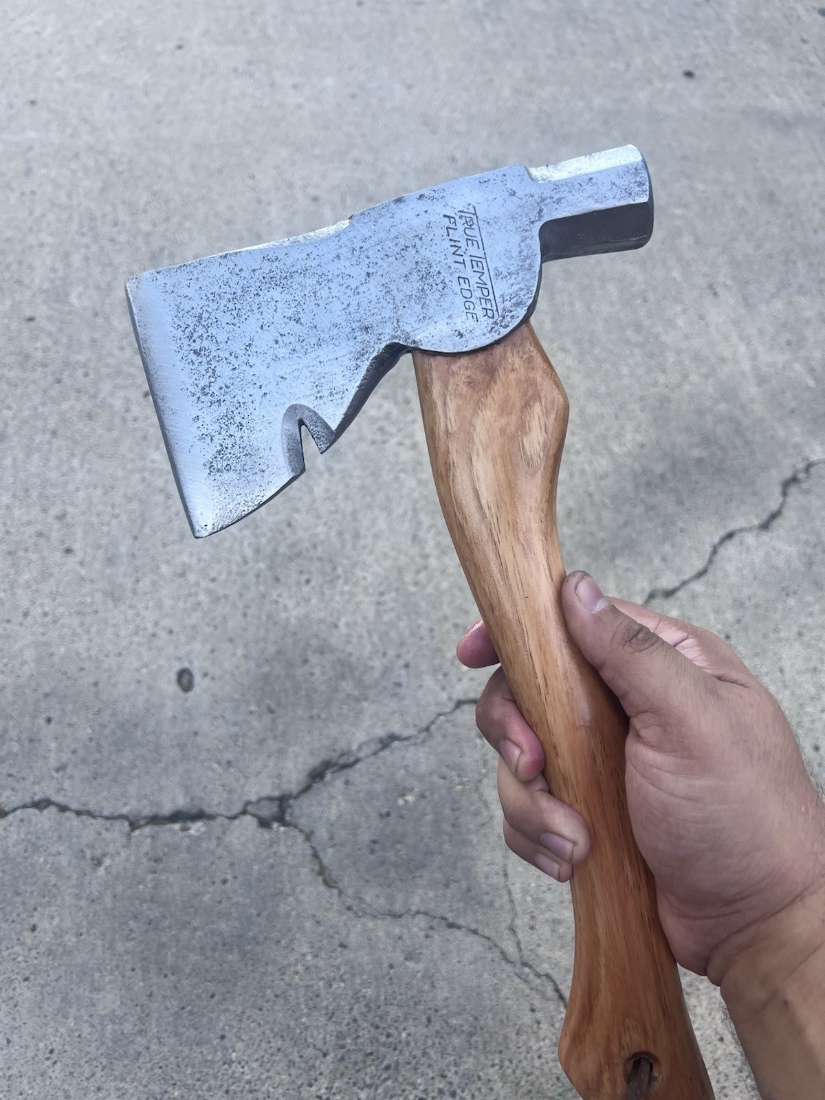 Bad-Axe Gentlemen’s Axe: True Temper Flint Edge Carpenter Axe w/ 12.5in Hickory