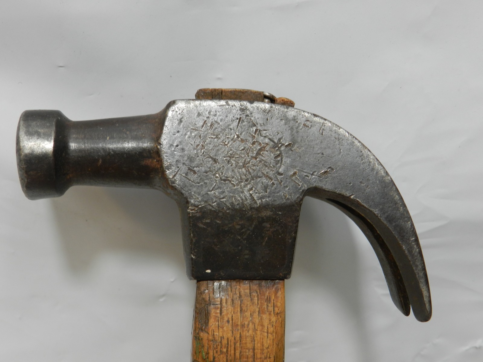Vintage Blue Grass Belknap 13 oz. Claw Hammer Round Head Wood Handle H10S