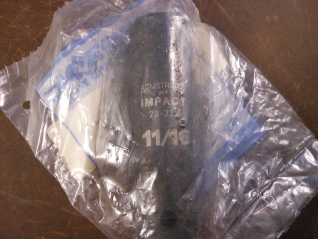 New in Package Armstrong 11/16″ SAE 6 Point Deep Impact Socket 1/2″ Drive 20-222