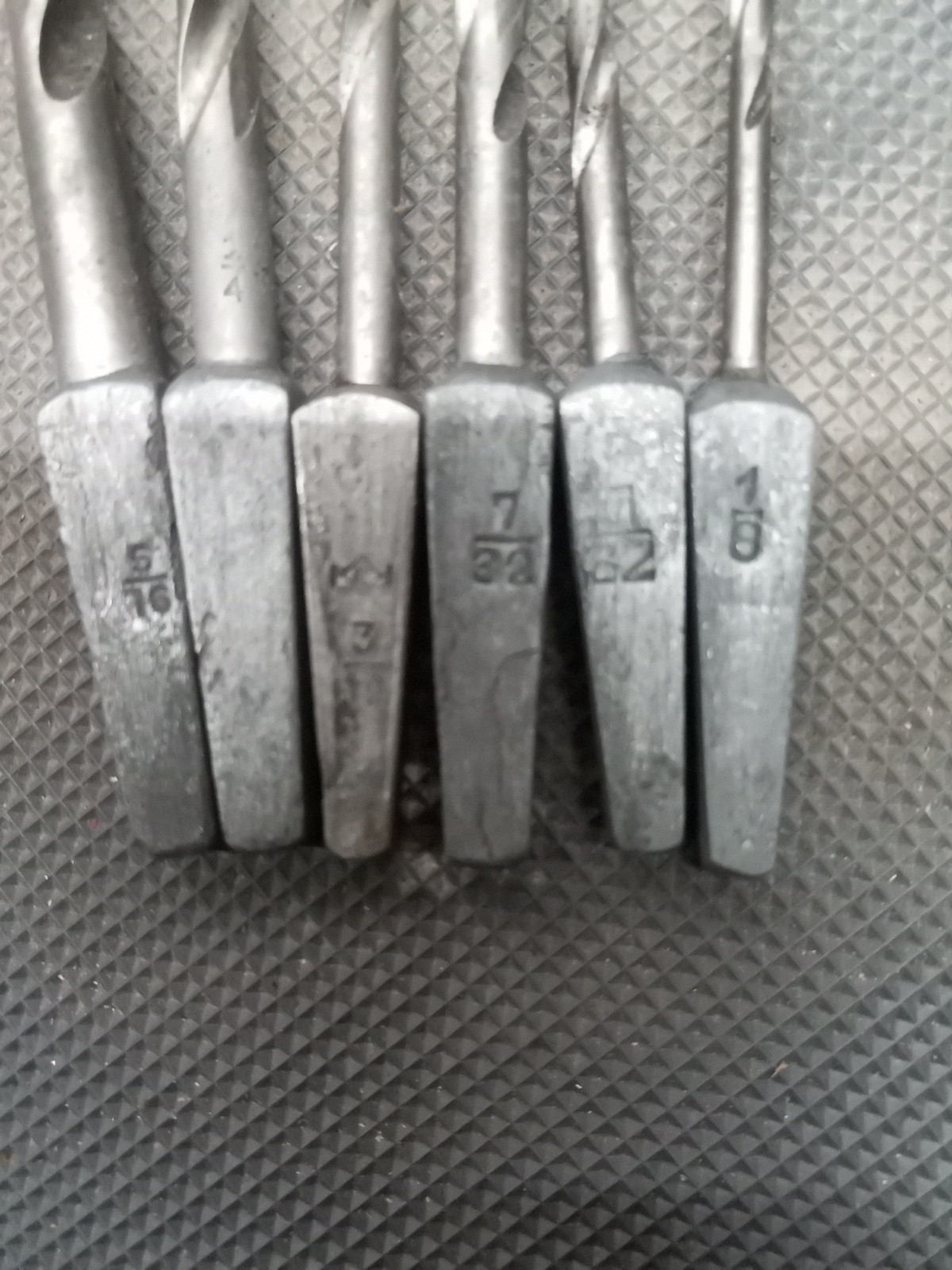 Lot 9x Machinists Brace Bits 5/16, 1/4, (2x) 3/16, (2x) 7/32, (2x) 5/32, 1/8.