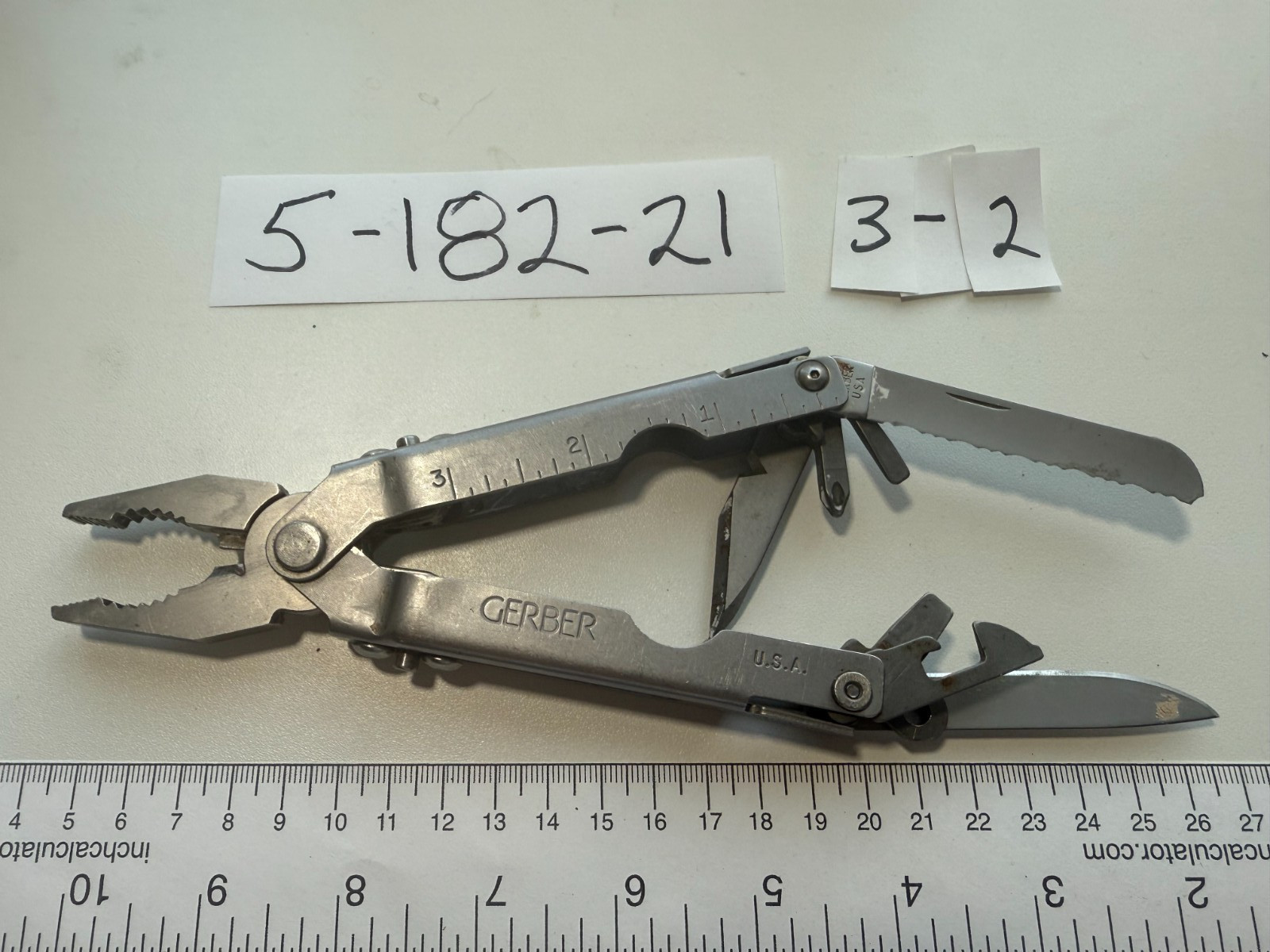 GERBER MULTI-PLIER 600 STAINLESS, WIDE NEEDLE-NOSE PLIERS $39 W/SHEATH $44 OBO