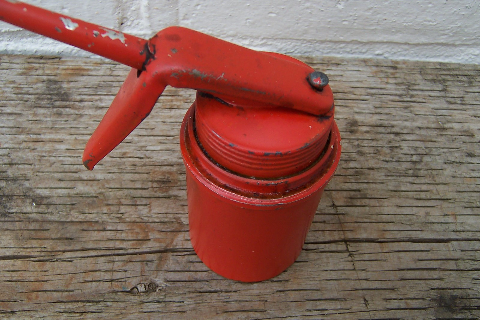 VINTAGE WESCO RED CLASSIC SMALL OILER OIL TOOL GARAGE WORKSHOP