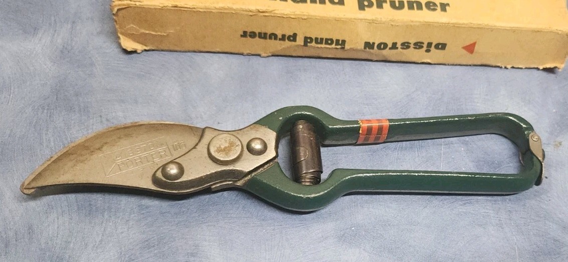 Vintage Disston No. 106 Hand Pruner H.K. Porter Era WITH ORIGINAL BOX NOS USA 9″