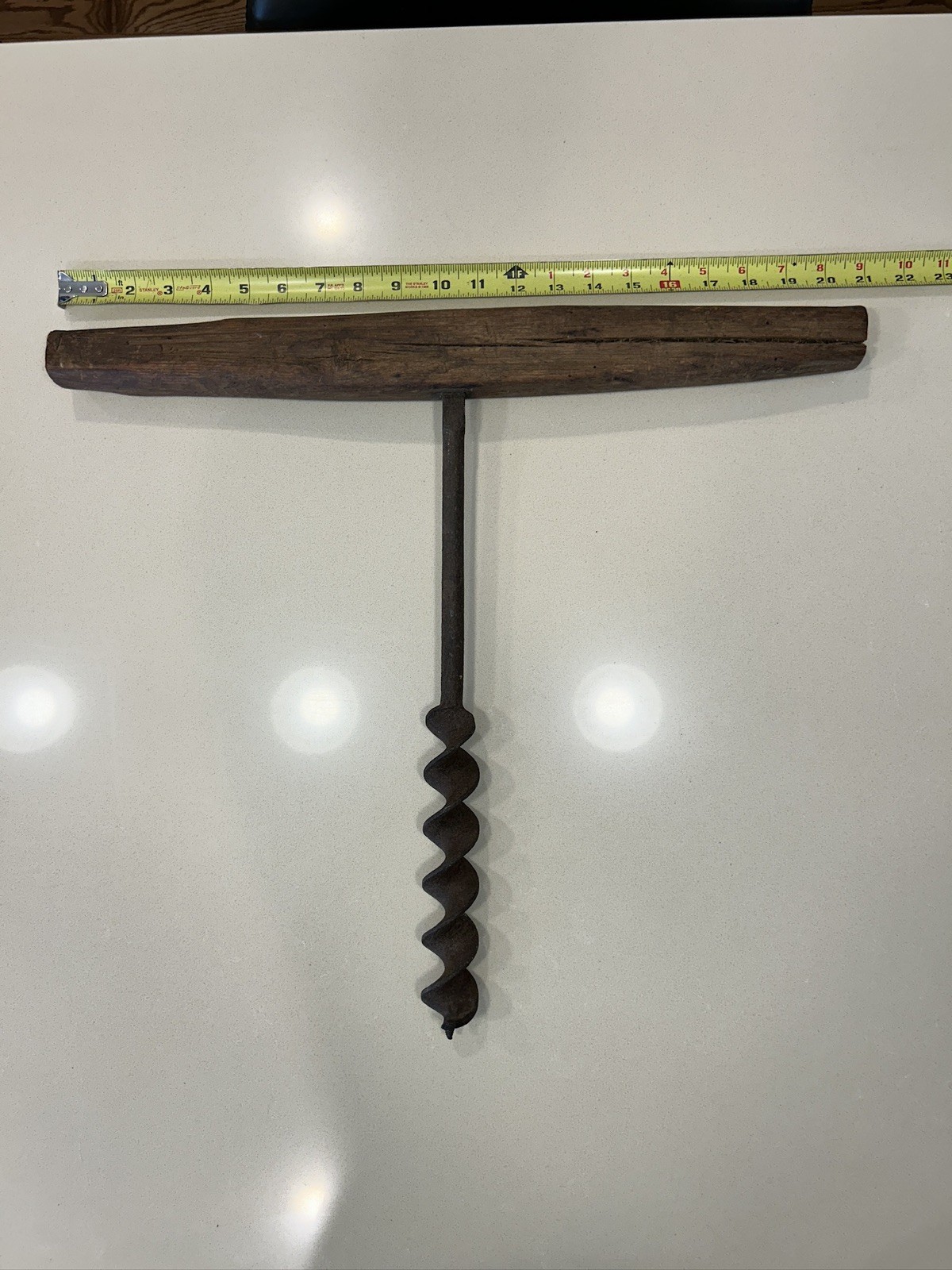 Vintage T-Handle Auger Bit Tool: 1-1/2″ x 18″ metal bit with 21″W wooden handle