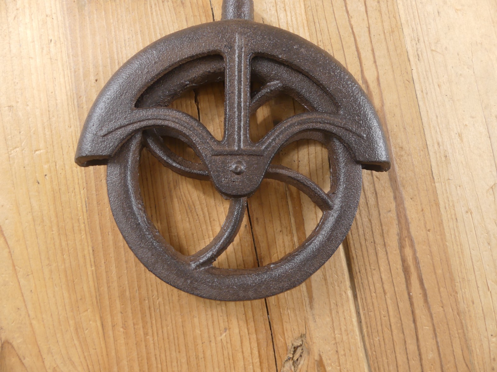 Rustic Cast Iron Hanging Cable Pulley Wheel Hook Farmhouse Country Decor Light