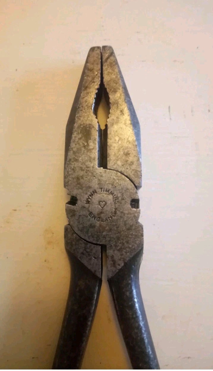 Collectable Vintage Wynn Timmins Heart Brand 8″ Pliers – 8-C198E 3087
