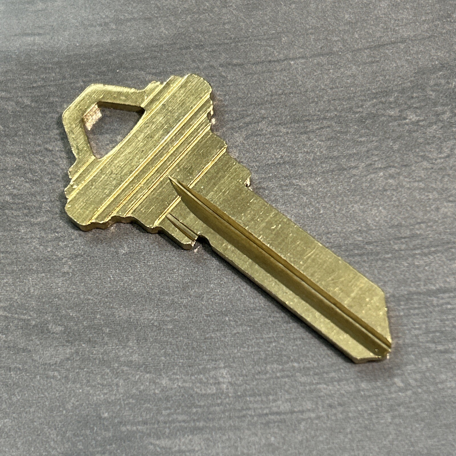 4 KWIKSET KW-1 & SCHLAGE SC-1 & KW-1 House Key Blanks BRASS Maint Home Business