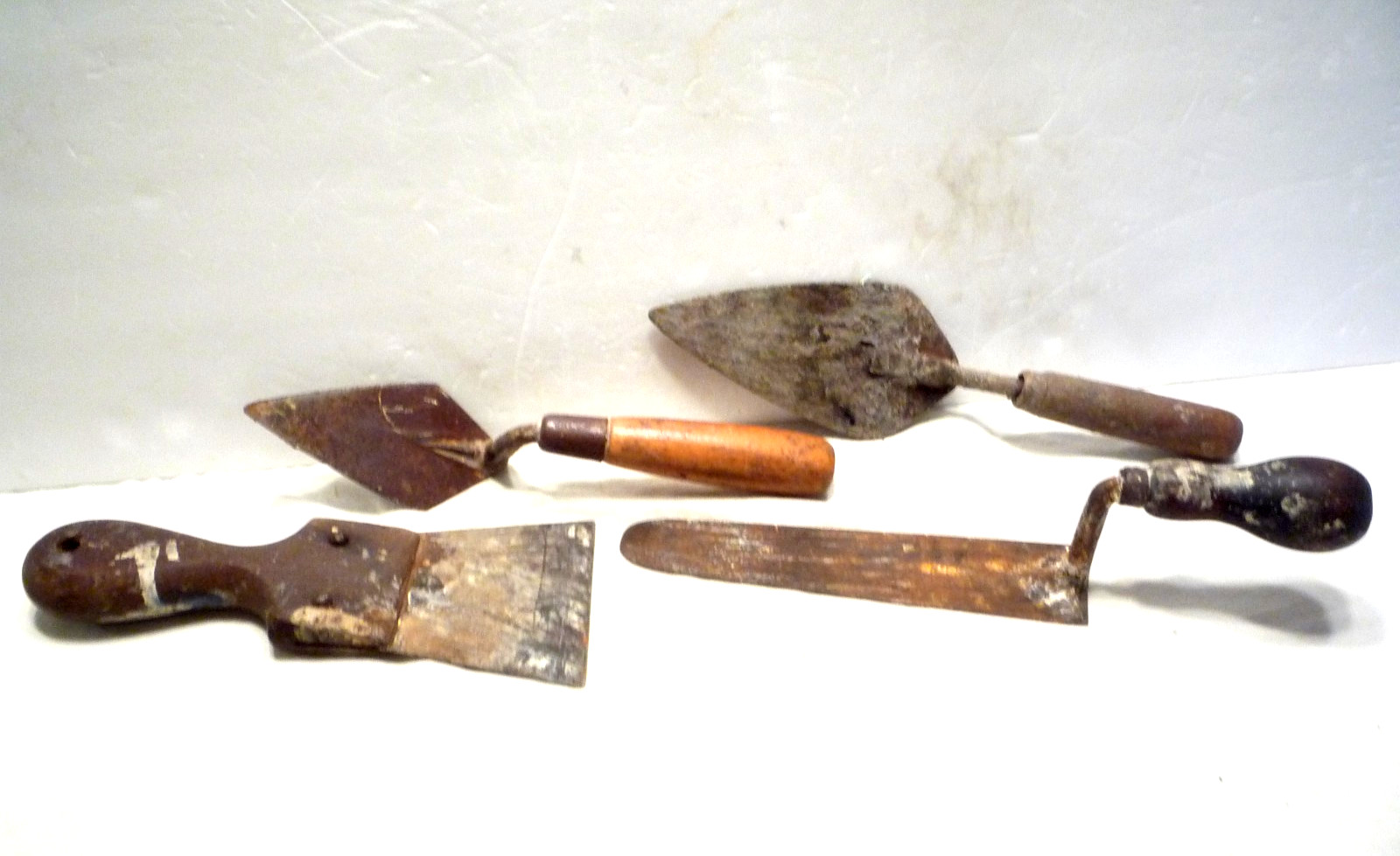 Lot Of 3 Vintage Concrete Cement Hand Mason Trowels Plus Vintage Putty Knife